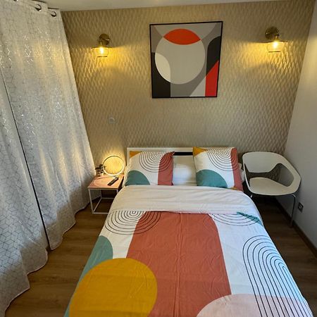 Chambre Privee/Climatisee+Tv /Petit Dejeuner Inclu/Tout Confort Невер Екстериор снимка