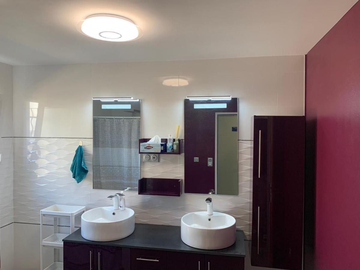 Chambre Privee/Climatisee+Tv /Petit Dejeuner Inclu/Tout Confort Невер Екстериор снимка