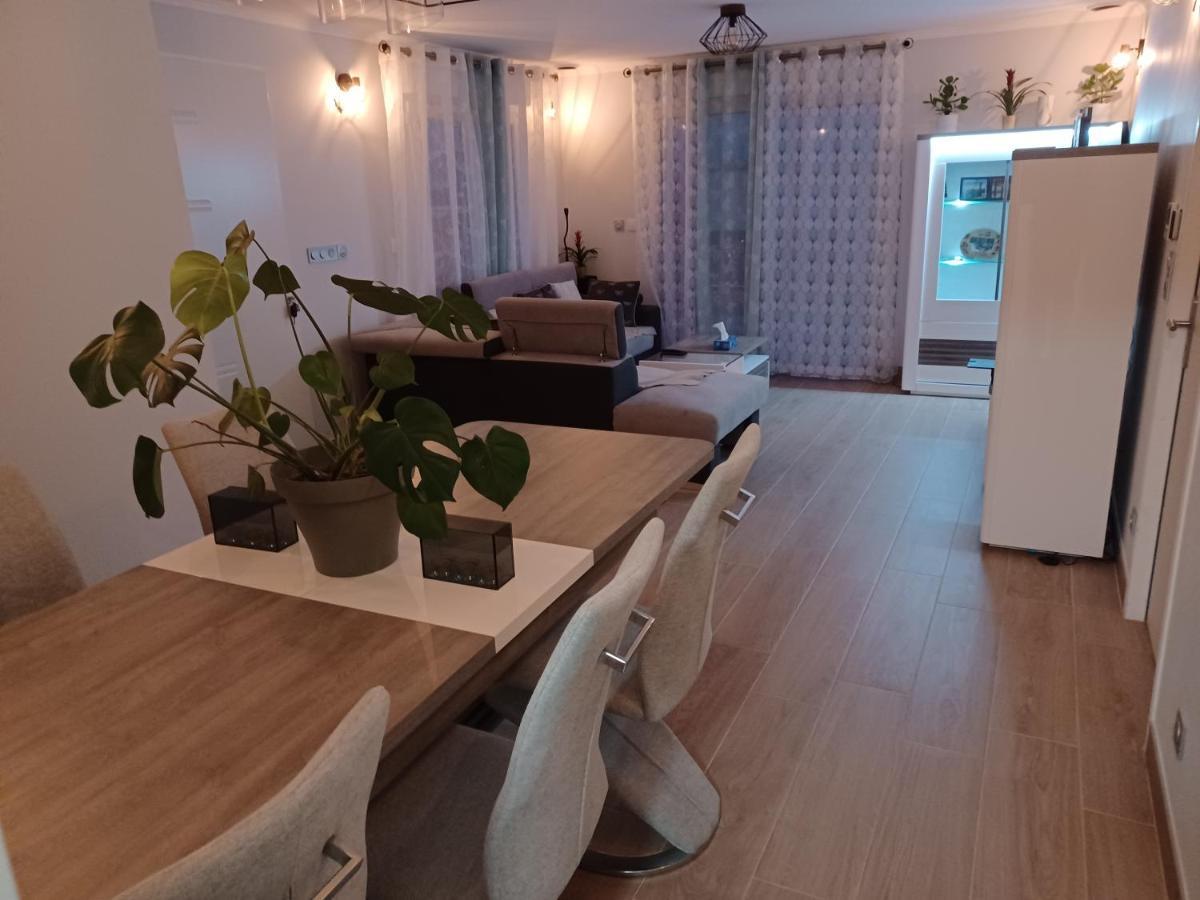 Chambre Privee/Climatisee+Tv /Petit Dejeuner Inclu/Tout Confort Невер Екстериор снимка