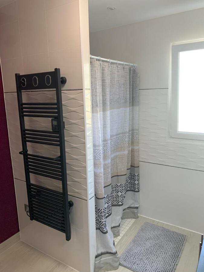 Chambre Privee/Climatisee+Tv /Petit Dejeuner Inclu/Tout Confort Невер Екстериор снимка