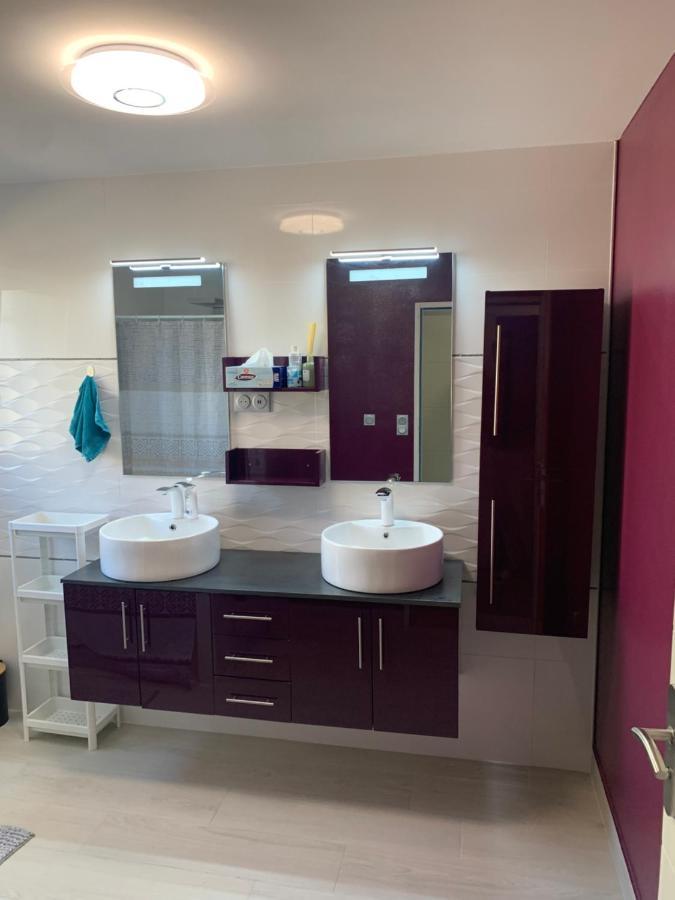 Chambre Privee/Climatisee+Tv /Petit Dejeuner Inclu/Tout Confort Невер Екстериор снимка